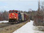 CN 9418 leads local train 559 in Le Bic